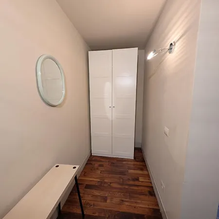 Regina Apartment *